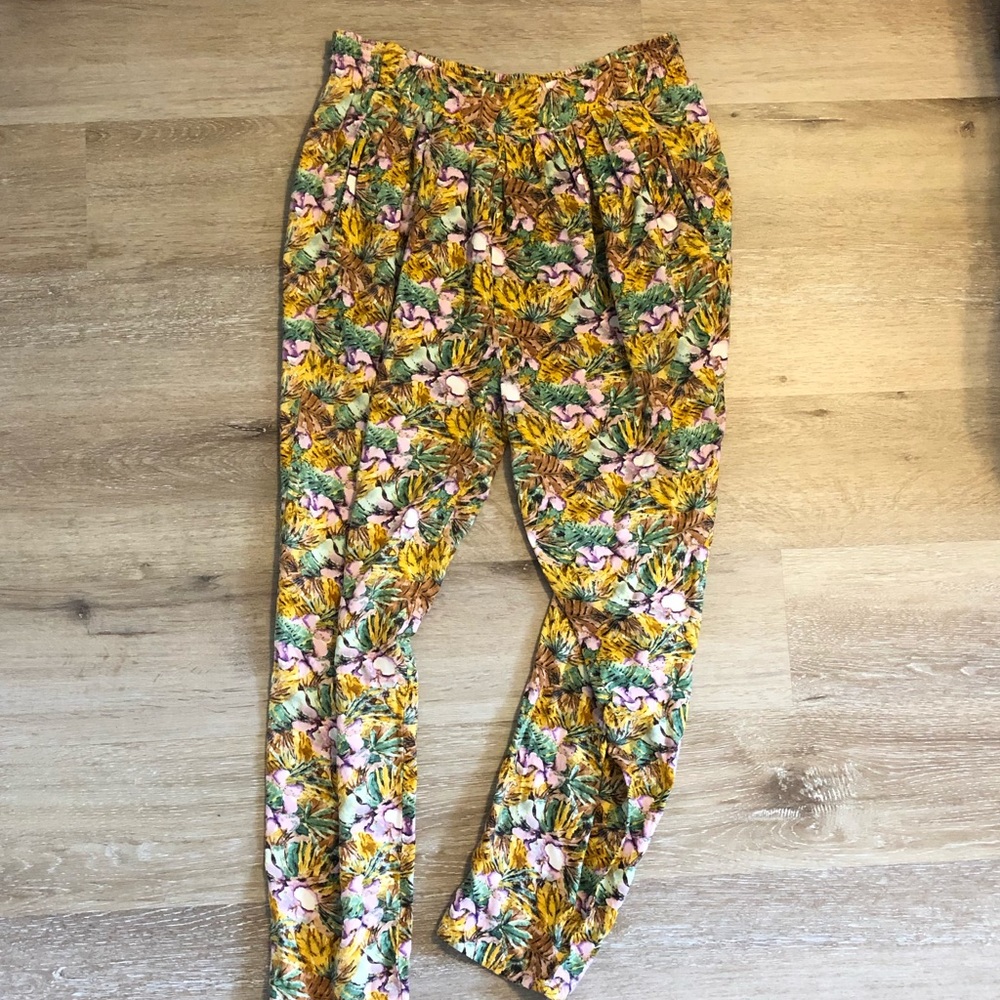 ⭐️2/15⭐️ VINTAGE Express patterned pants